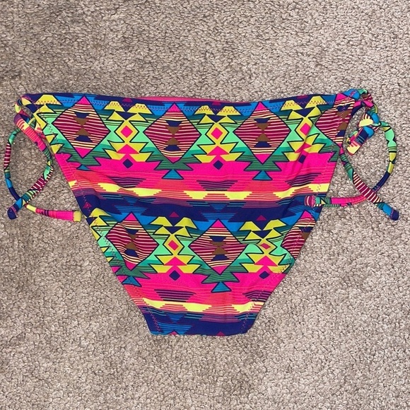 FOREVER 21 hot pink string ties med coverage bikini bottom in women’s size small - Picture 4 of 8